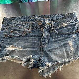American Eagle destroyed cut off shorts